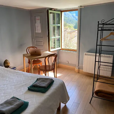 Le Dauphine * Châtillon-en-Diois