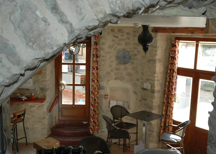 Le Dauphine Otel *